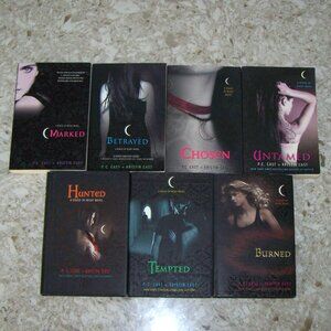 A House of Night Novels - P.C. Cast & Kristen Cast